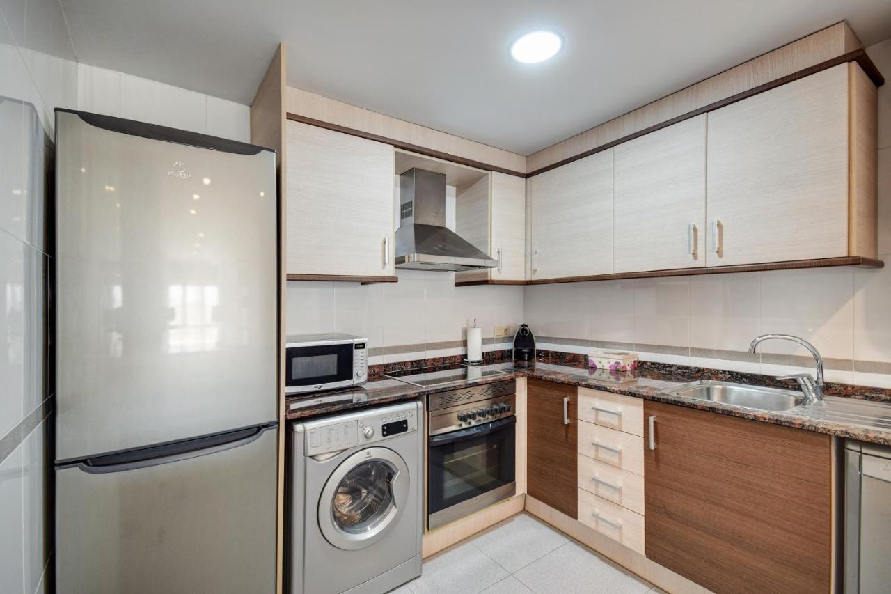 Malvarrosa Beach Apartment Валенсия Экстерьер фото